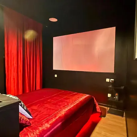 Le 7emeart-cinema Room-grand Ecran-netflix-centre * 佩皮尼昂